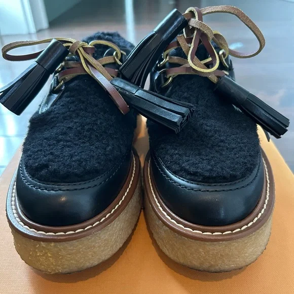 Tod’s Leather and Shearling Platform Loafer - Picture 4 of 11